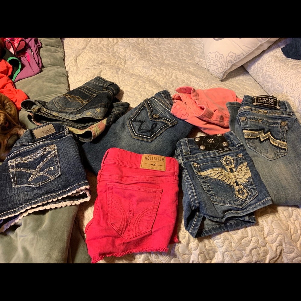 5 shorts, 2 capris(most hollister or miss me)